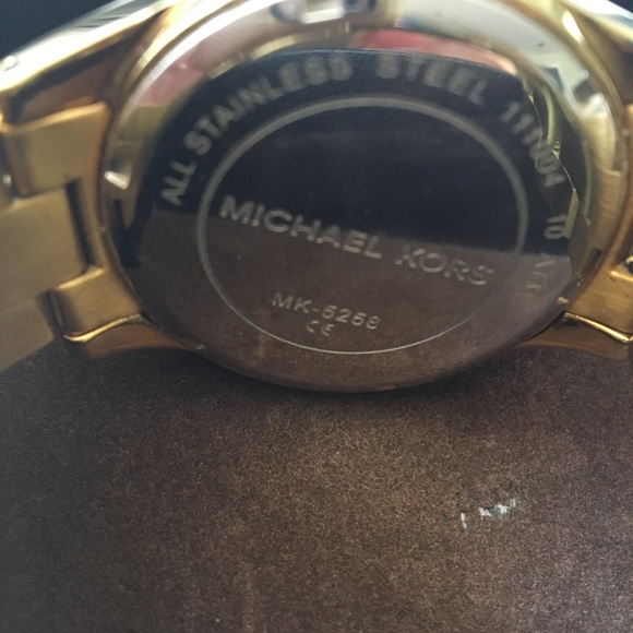Michael Kors pearl faced watch - Picture 8 of 8